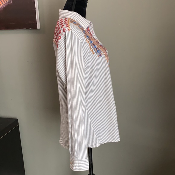 JOHNNY WAS 3J Workshop Embroidered Button Down Top - Picture 4 of 13